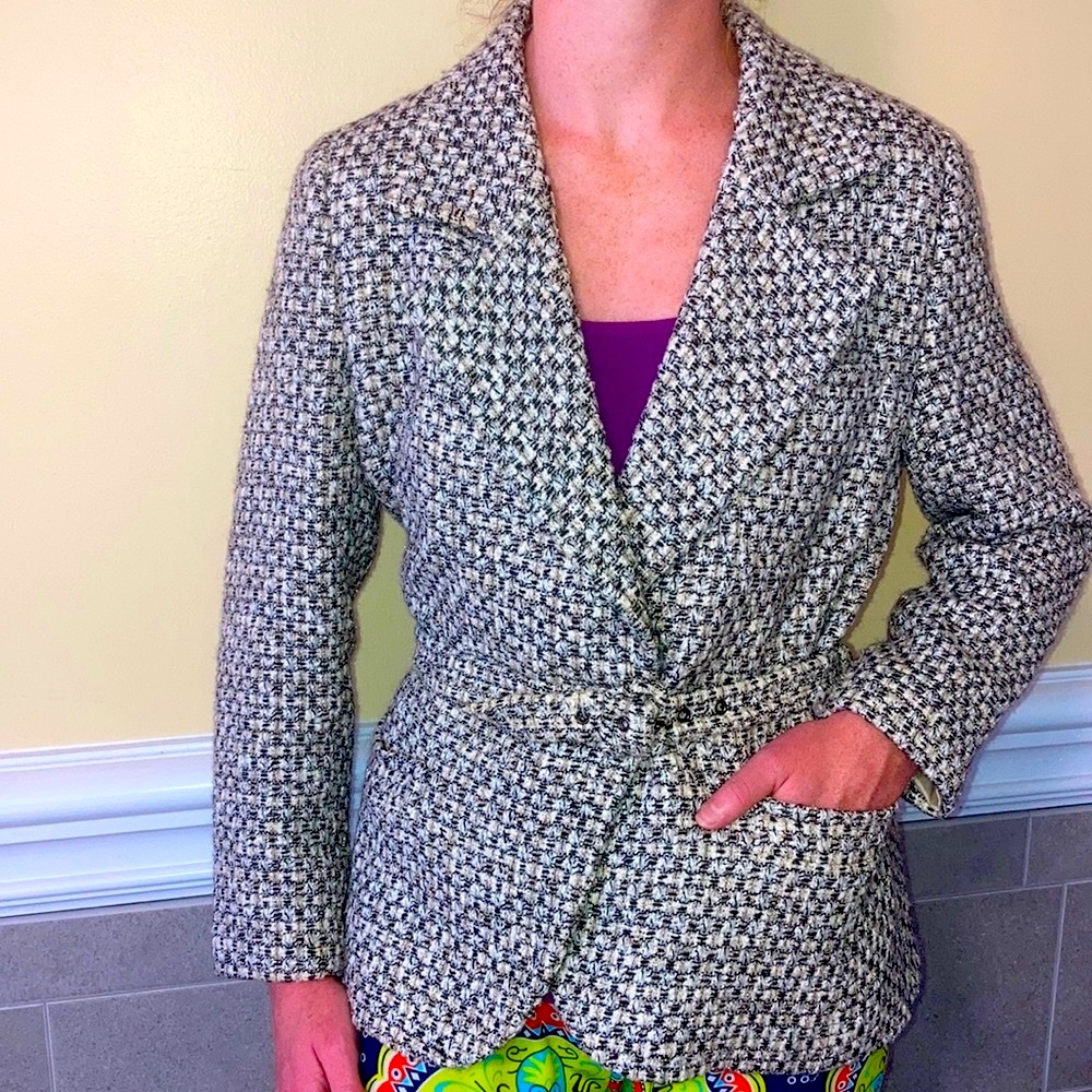BYBLOS RARE!!! Sz 2-4 Gorgeous blue Tweedy belted metallic thread classic blazer